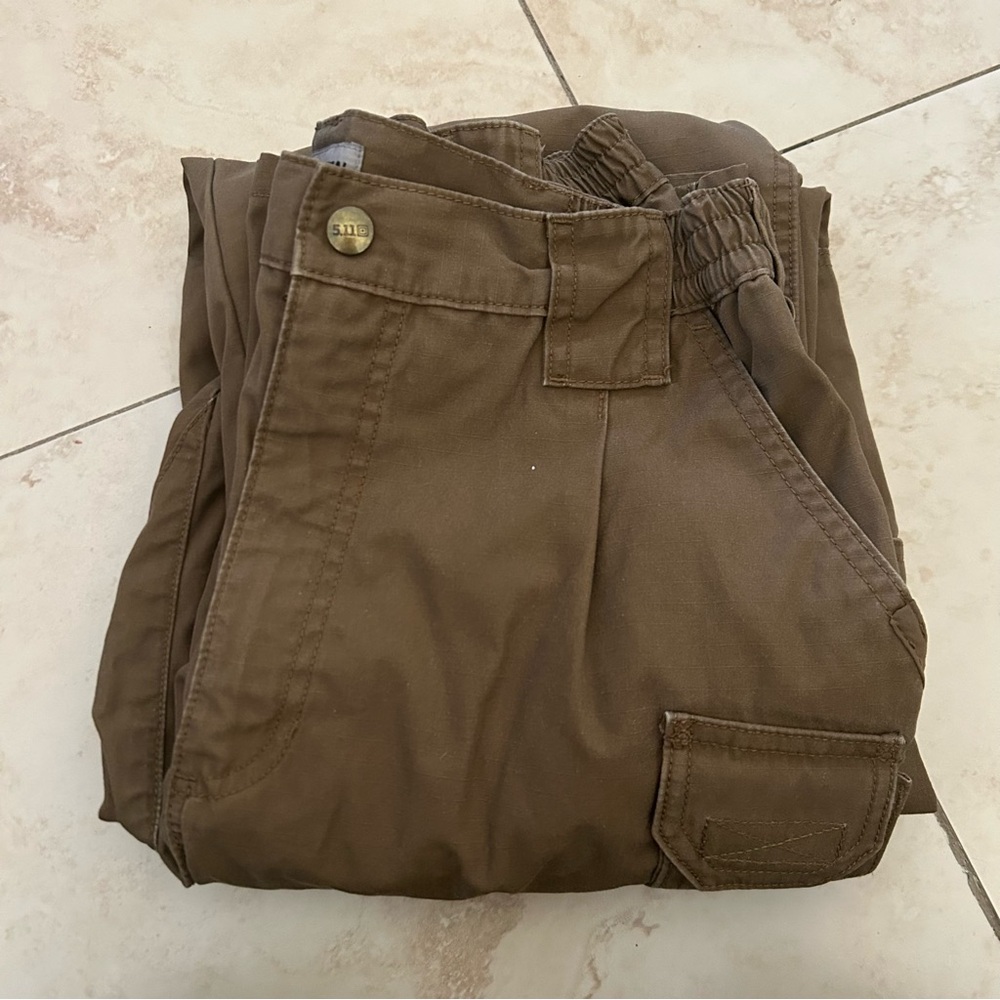 5.11 Tactical Men's Cargo Pants Brown size 32x34 E18